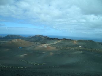 016 04 12 abc nicole-Lanzarote 7- Parc des Volcans.JPG